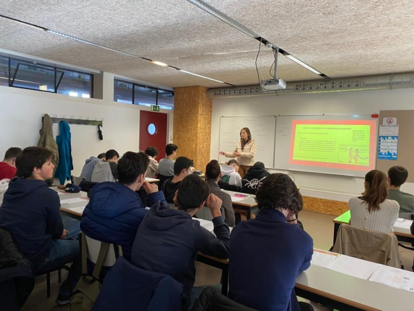 Sessões nas Escolas - projeto Fios e Desafios